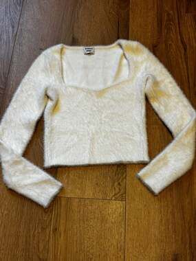 Aritzia Sunday Best Elsie Fluffy Cropped Square Neck Sweater